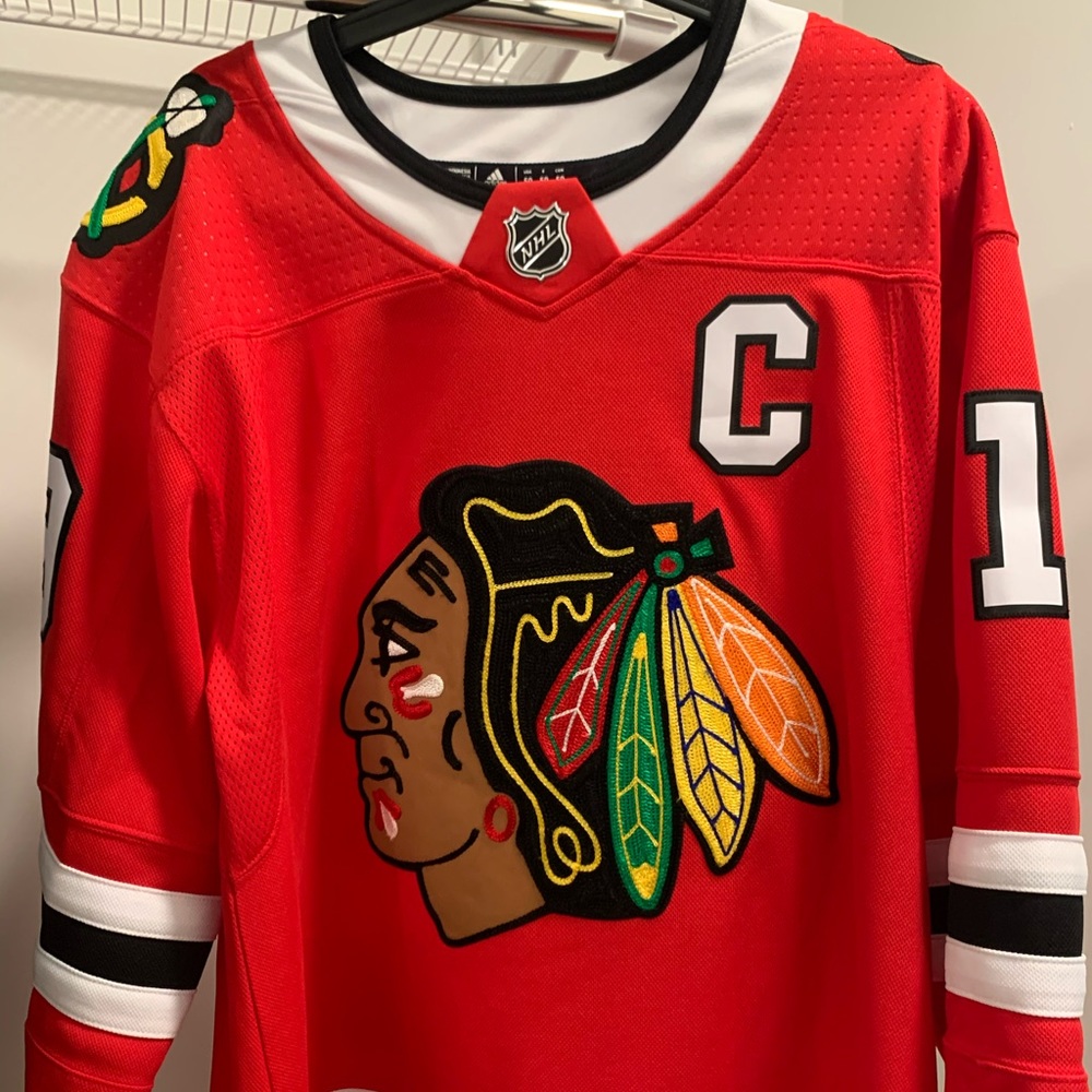 Boackhawks Jersey Game official- Jonathan Toews